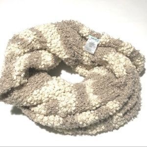 KIMCHI BLUE INFINITY SCARF